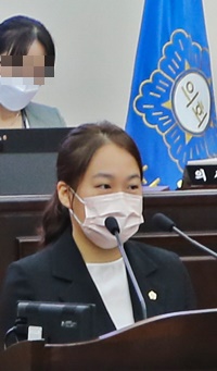 ▲5분 발언하는 박정하 의원